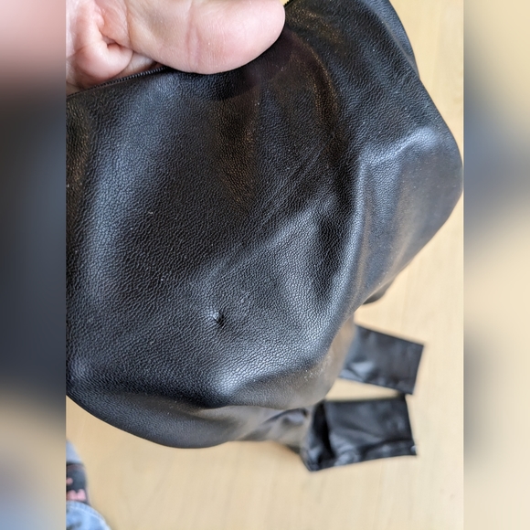 Velvet by Graham & Spencer Berdine Faux Leather Leggings. Size small. - Picture 4 of 12